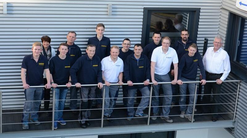 Team von Elektro-Walz auf dem Balkon